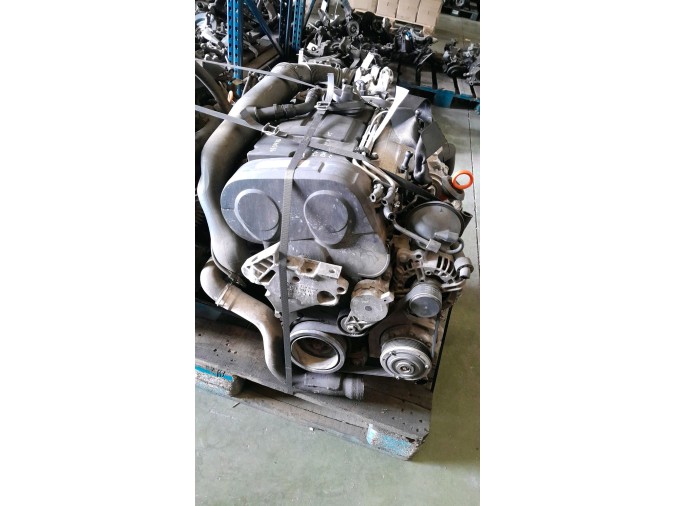 MOTOR CON ACCESORIOS Y CAJA DE CAMBIOS SEAT TOLEDO 2005