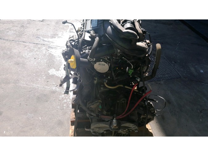 MOTOR CON ACCESORIOS SIN CAJA DE CAMBIOS RENAULT TRAFIC