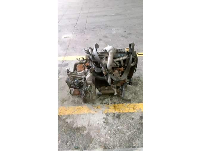 MOTOR CON ACCESORIOS Y CAJA DE CAMBIOS RENAULT MÉGANE 38506