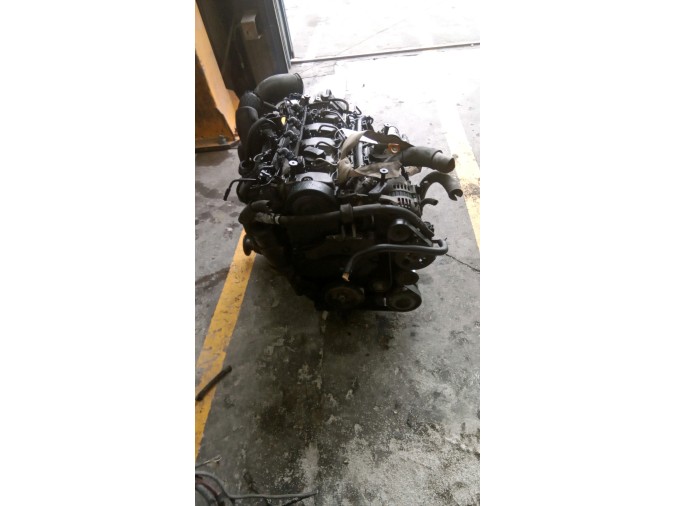 MOTOR CON ACCESORIOS SIN CAJA DE CAMBIOS HYUNDAI TUCSON 2006