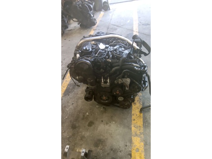 MOTOR CON ACCESORIOS Y CAJA DE CAMBIOS PEUGEOT 607 2000