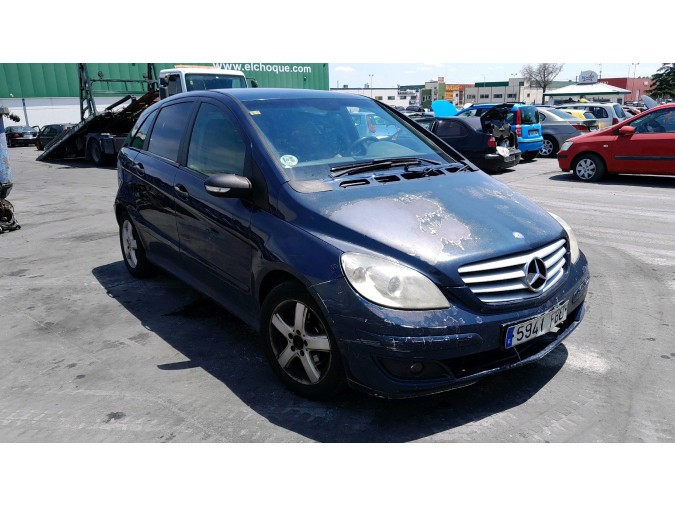 ALETA DELANTERA DERECHA MERCEDES B 180 CDI