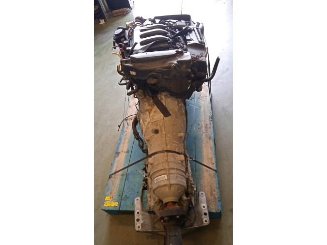 MOTOR CON ACCESORIOS SIN CAJA DE CAMBIOS BMW 525 2004