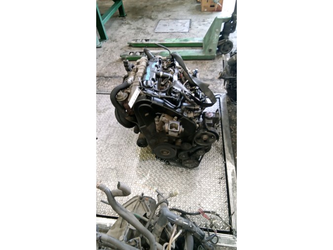 MOTOR CON ACCESORIOS Y CAJA DE CAMBIOS CITROEN XSARA 37733