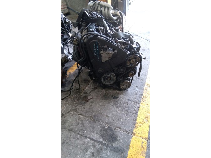 MOTOR CON ACCESORIOS Y CAJA DE CAMBIOS CITROEN XSARA 2003