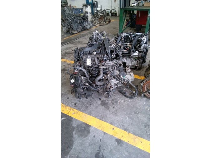 MOTOR CON ACCESORIOS Y CAJA DE CAMBIOS CITROEN XSARA 2003