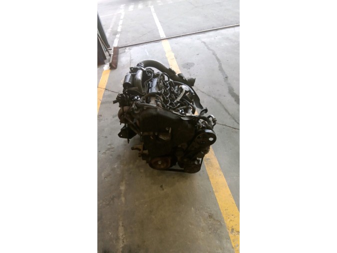 MOTOR CON ACCESORIOS SIN CAJA DE CAMBIOS VOLVO S40 2002