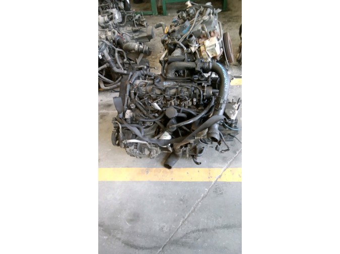 MOTOR CON ACCESORIOS SIN CAJA DE CAMBIOS VOLVO S40 2002