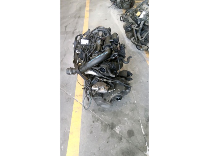 MOTOR CON ACCESORIOS SIN CAJA DE CAMBIOS VOLVO S40 2002