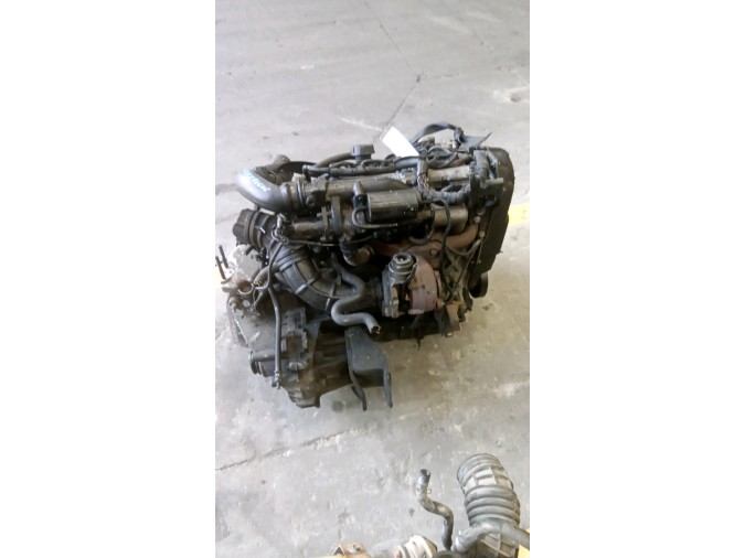 MOTOR CON ACCESORIOS SIN CAJA DE CAMBIOS VOLVO S40 2002