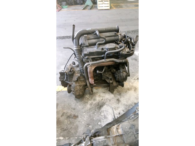 MOTOR CON ACCESORIOS Y CAJA DE CAMBIOS MERCEDES VITO 37349