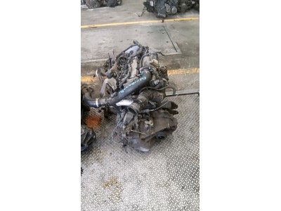 MOTOR CON ACCESORIOS Y CAJA DE CAMBIOS VOLVO S40 2002