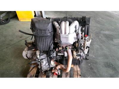 MOTOR CON ACCESORIOS Y CAJA DE CAMBIOS CITROEN SAXO 1998