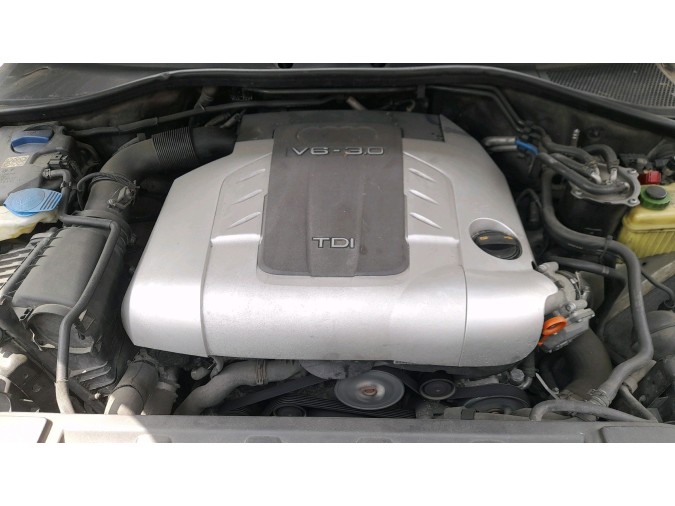 REJILLA DELANTERA AUDI Q7 2006