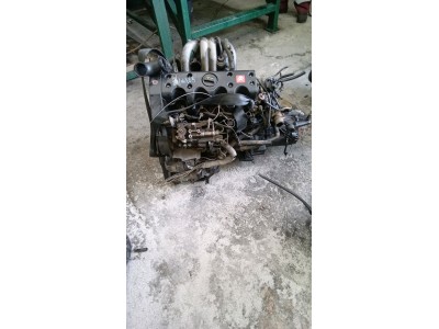 MOTOR CON ACCESORIOS Y CAJA DE CAMBIOS CITROEN SAXO 2001
