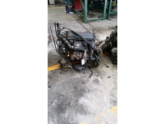 MOTOR CON ACCESORIOS Y CAJA DE CAMBIOS CITROEN C2 2005