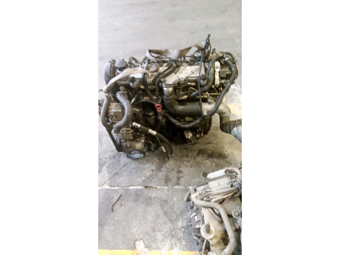MOTOR CON ACCESORIOS SIN CAJA DE CAMBIOS VOLVO S80 38519