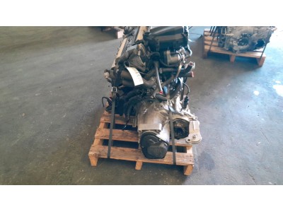 MOTOR CON ACCESORIOS Y CAJA DE CAMBIOS SEAT CORDOBA 2001