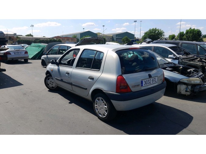 Radiador motor RENAULT CLIO