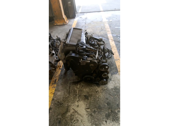 MOTOR CON ACCESORIOS Y CAJA DE CAMBIOS CITROEN XSARA 2000
