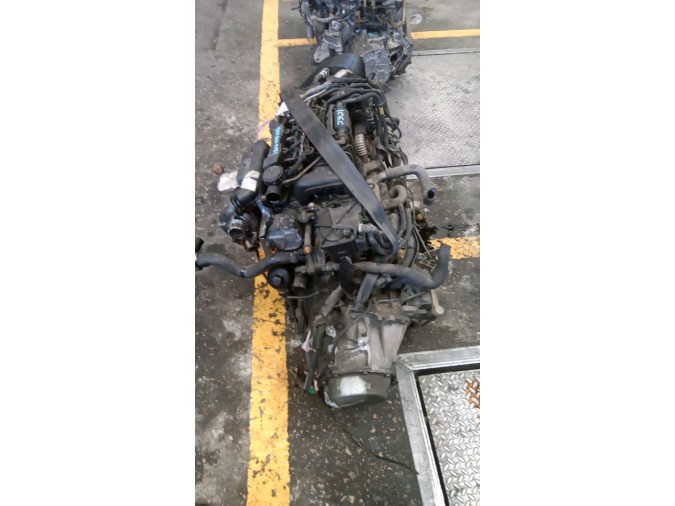 MOTOR CON ACCESORIOS Y CAJA DE CAMBIOS PEUGEOT 307 2007