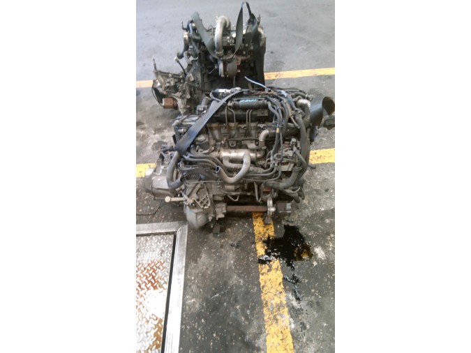 MOTOR CON ACCESORIOS Y CAJA DE CAMBIOS PEUGEOT 307 2007