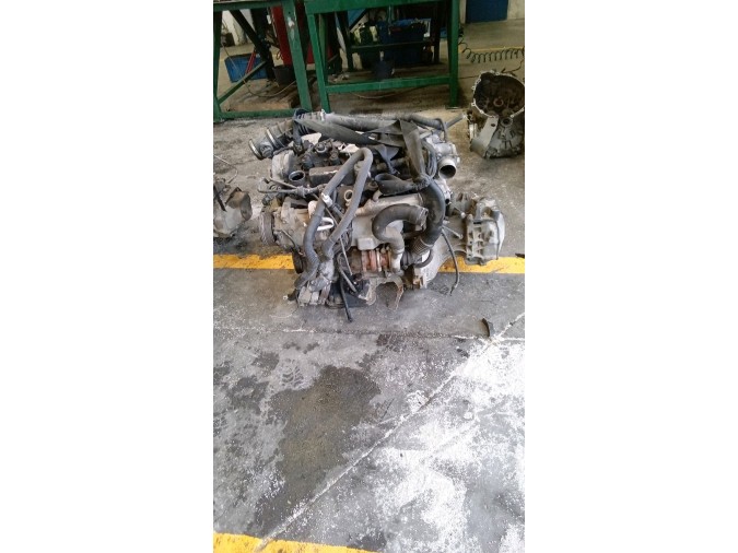 MOTOR CON ACCESORIOS Y CAJA DE CAMBIOS OPEL ASTRA 2005
