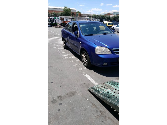 PUERTA TRASERA DERECHA CHEVROLET NUBIRA 2006