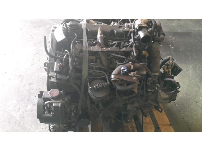 MOTOR CON ACCESORIOS Y CAJA DE CAMBIOS CITROEN XSARA 2001