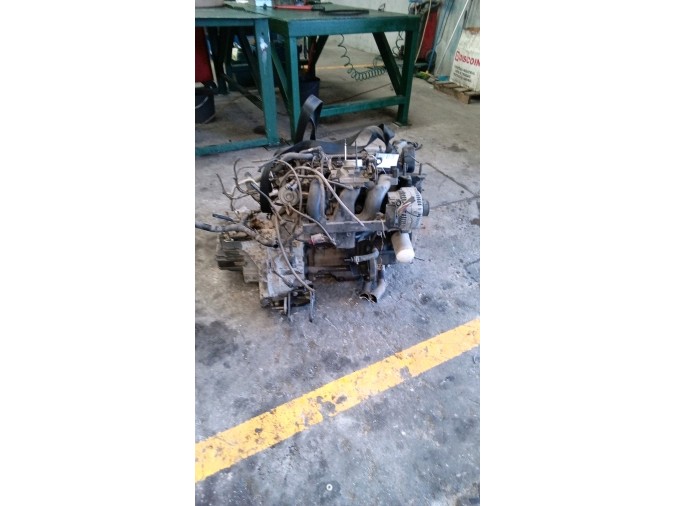 MOTOR CON ACCESORIOS Y CAJA DE CAMBIOS FORD MONDEO 1995