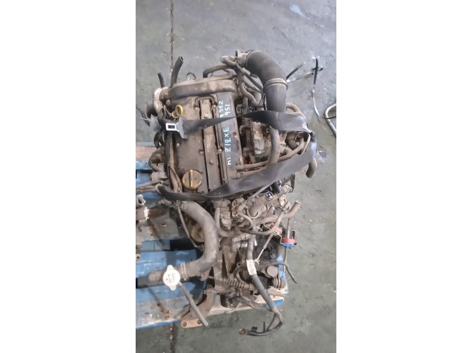 MOTOR CON ACCESORIOS Y CAJA DE CAMBIOS OPEL AGILA