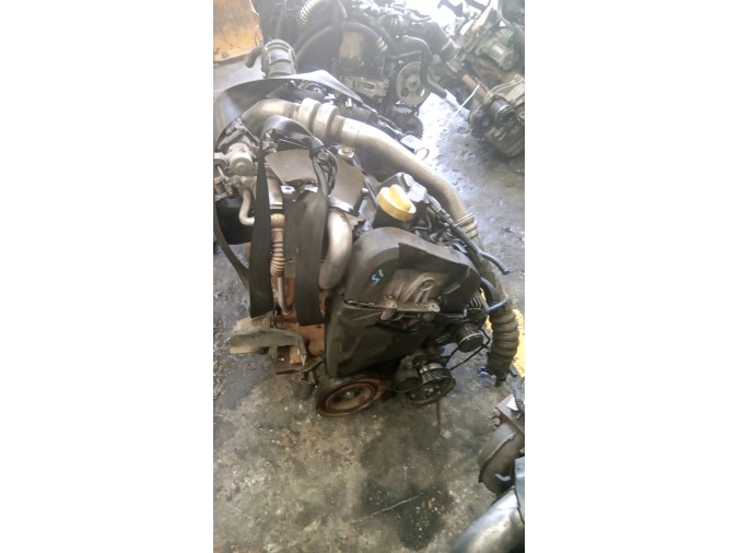 MOTOR CON ACCESORIOS SIN CAJA DE CAMBIOS RENAULT CLIO 2008