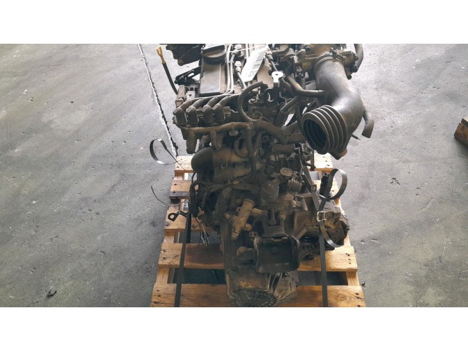 MOTOR CON ACCESORIOS Y CAJA DE CAMBIOS HYUNDAI ELANTRA 2002