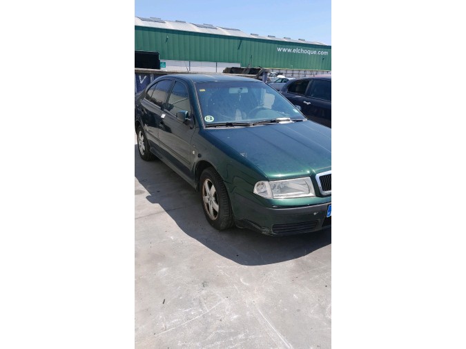 MANDO ELEVALUNAS DELANTERO DERECHO SKODA OCTAVIA 2002