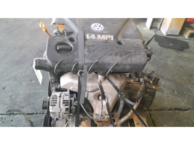Motor VOLKSWAGEN POLO 2001