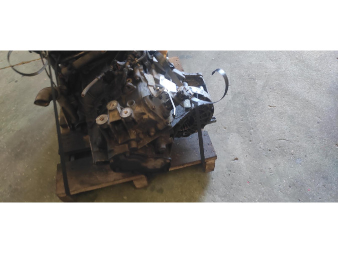 Caja de cambios color Gris OPEL ZAFIRA 2001