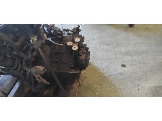 Caja de cambios color Gris OPEL ZAFIRA 2001