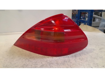 PILOTO TRASERO DERECHO MERCEDES SL 350 2004