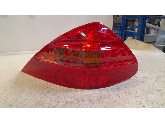PILOTO TRASERO DERECHO MERCEDES SL 350 2004