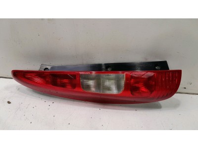 PILOTO TRASERO IZQUIERDO MITSUBISHI COLT 38224