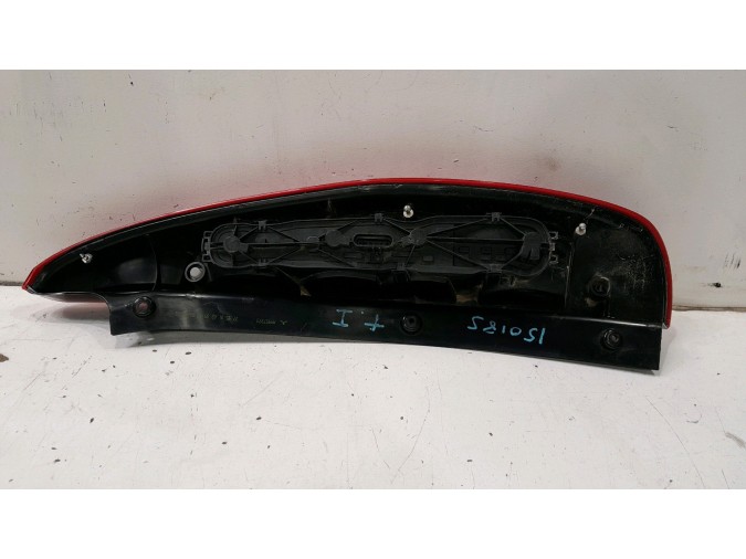 PILOTO TRASERO IZQUIERDO MITSUBISHI COLT 38224