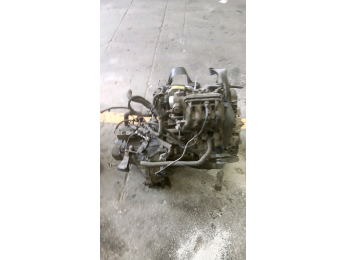 MOTOR CON ACCESORIOS Y CAJA DE CAMBIOS CITROEN C3 2005