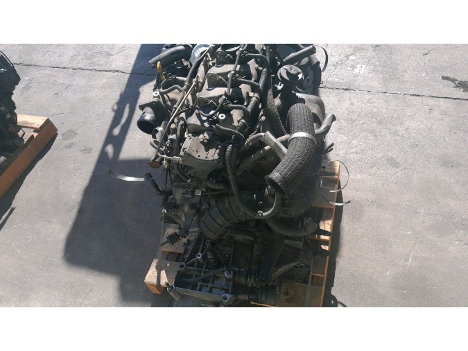 MOTOR CON ACCESORIOS Y CAJA DE CAMBIOS HYUNDAI ELANTRA 2004
