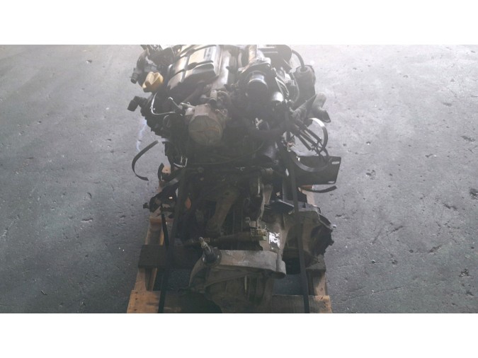MOTOR CON ACCESORIOS Y CAJA DE CAMBIOS RENAULT LAGUNA 2005