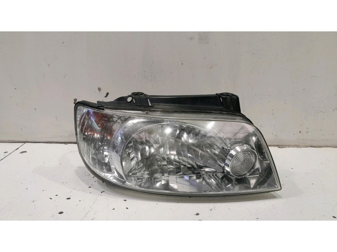 FARO DELANTERO DERECHO HYUNDAI MATRIX 2001