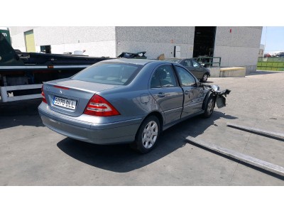 PILOTO TRASERO DERECHO MERCEDES C 240 2005