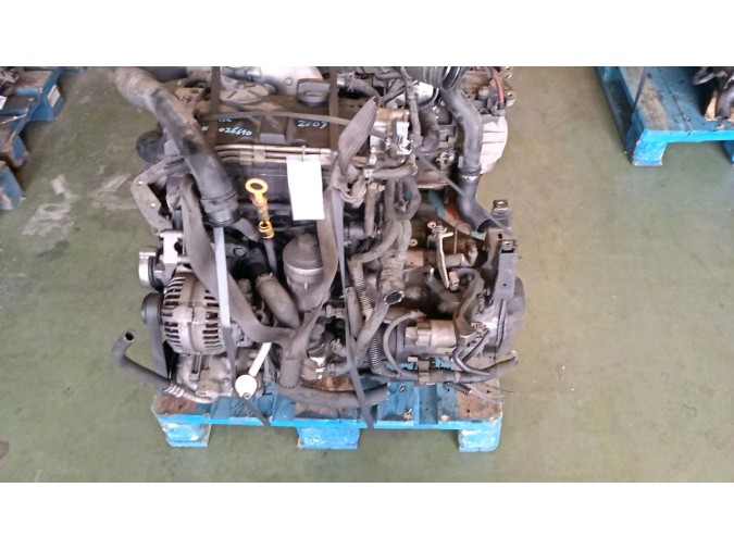 MOTOR CON ACCESORIOS Y CAJA DE CAMBIOS VOLKSWAGEN POLO 2005