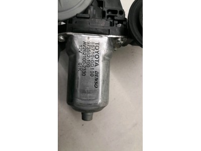 ELEVALUNAS DELANTERO DERECHO TOYOTA AURIS 2008