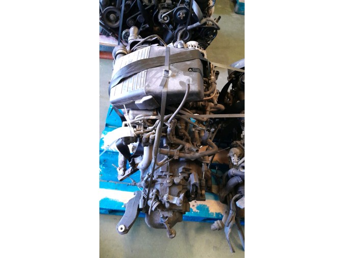 MOTOR CON ACCESORIOS Y CAJA DE CAMBIOS FIAT PUNTO 1999
