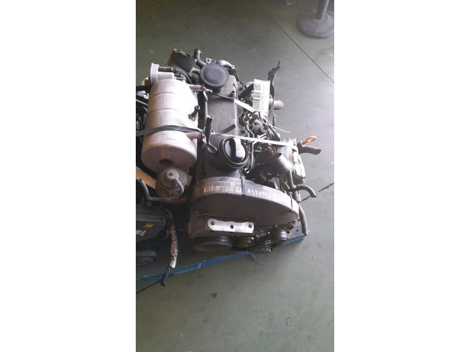 MOTOR CON ACCESORIOS Y CAJA DE CAMBIOS SKODA FABIA 2000